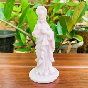 Small white JESUS Statue Lord Jesus Statue mini Jesus Christ figurine Jesus Idol Christian Lord jesus meditating sculpture gift for family