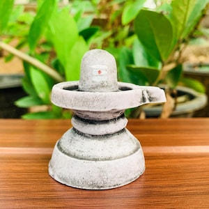 Mini Shive Linga Shiva Murti Narmada Shivling pooja Shivling Escultura hindú Shiva Escultura Pooja Murti Shiva Linga Piedra Shiva Llingo