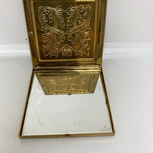 Vintage Elgin of America make-up compact goudkleurig