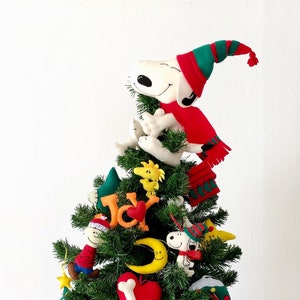 Adorno para árbol de Navidad inspirado en Snoopy, juego de adornos navideños de fieltro, decoración divertida para árbol de dibujos animados, decoración inspirada en Peanuts, envío rápido.