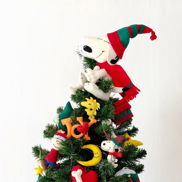 Set of Twenty Christmas Felt Ornaments and Tree Topper, Snoopy Dog, Cartoon Christmas Crafts, Christmas Tree Topper, Funny Christmas tree