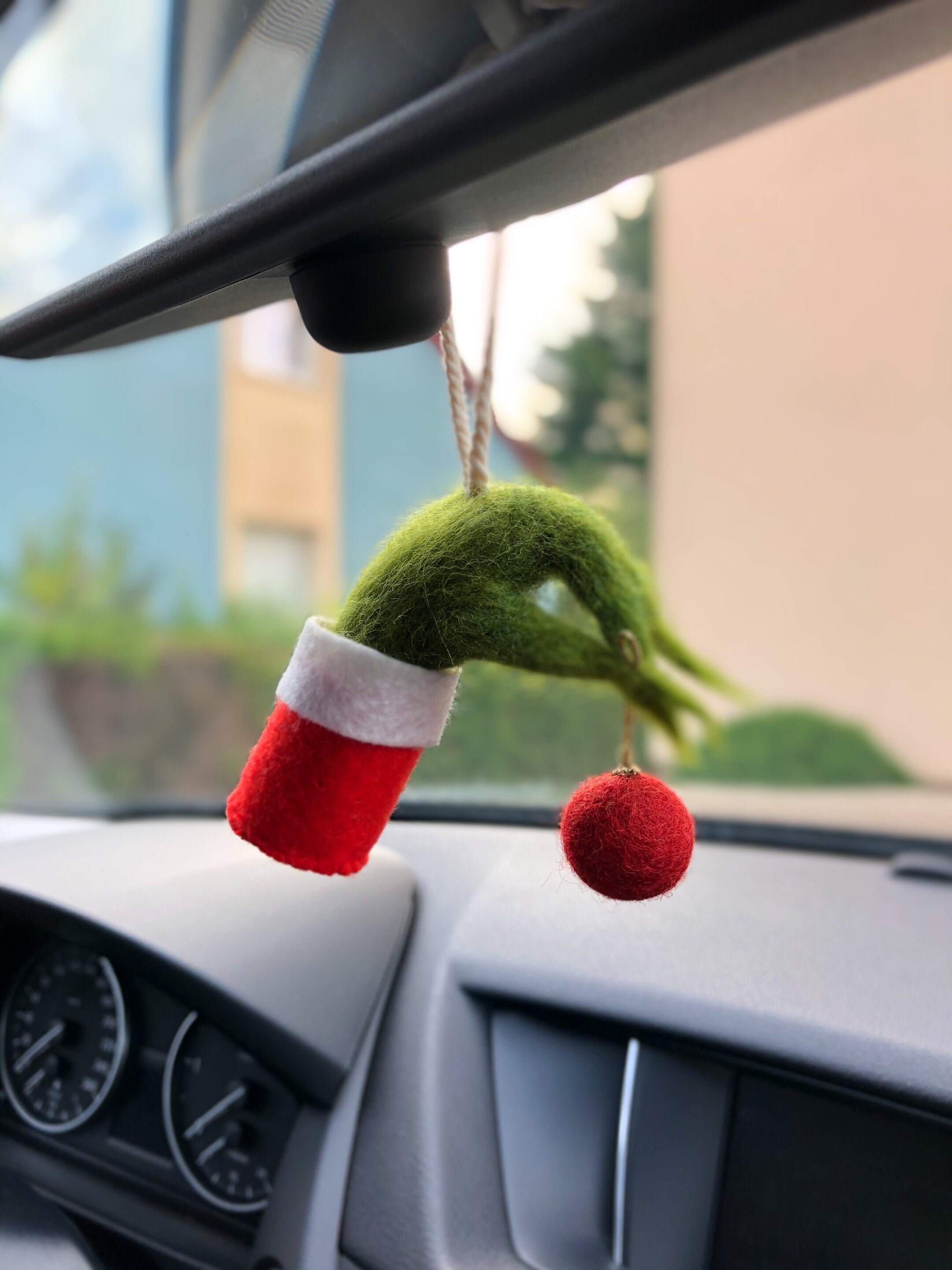 Grinch car decorations deals