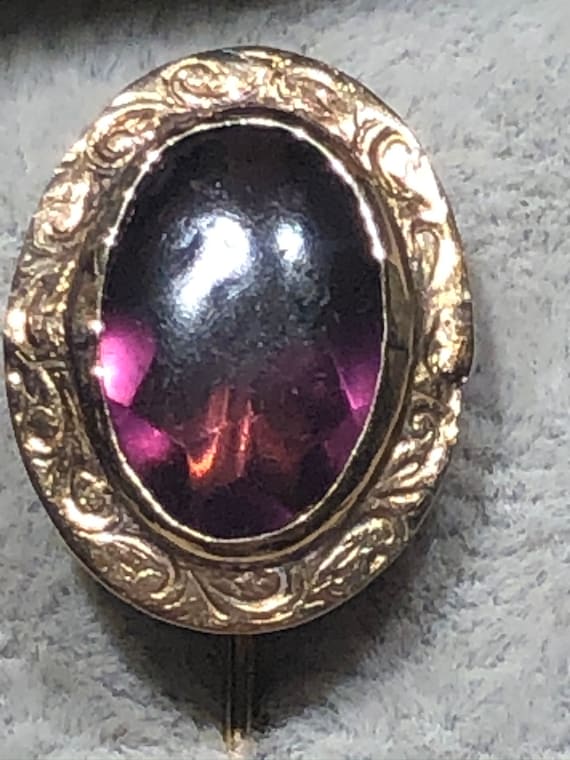 Antique Amethyst 10k Gold Pin