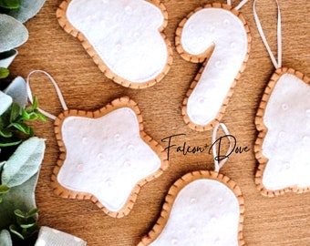 Handmade Felt Sugar Cookie Christmas Ornament: Tiered Tray Decor