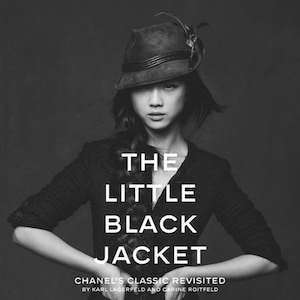 KARL LAGERFELD - Cartel original de la exposición de CHANEL 'The Little Black Jacket' Hong Kong Tang Wei