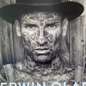 ERWIN OLAF - Original exhibition poster "Im Wald, Porträt III, 2020" of "Unheimlich schön" exhibition in Munich