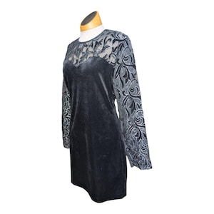 Mini-robe en velours noir California Looks VTG des années 1990 à manches damassées transparentes Taille 12