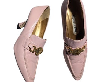 ヴィンテージ 1980年代 クーデター ペールピンク レザー ポインテッドトゥ メダリオン ローファー パンプス サイズ7