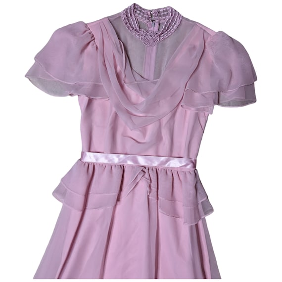 Vtg 1970s Blush Pink Chiffon Lace High Neck Drape… - image 2