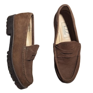 Vtg 1990s Liz Claiborne Brown Nubuck Leather Lug Sole Academia Penny Loafers 6