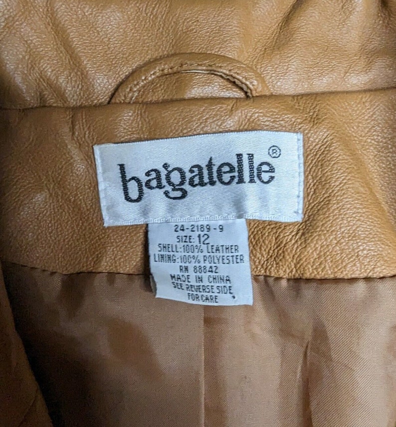 Vintage des années 1990 Bagatelle Camel Tan en cuir véritable veste blazer à deux boutons L 12 image 3