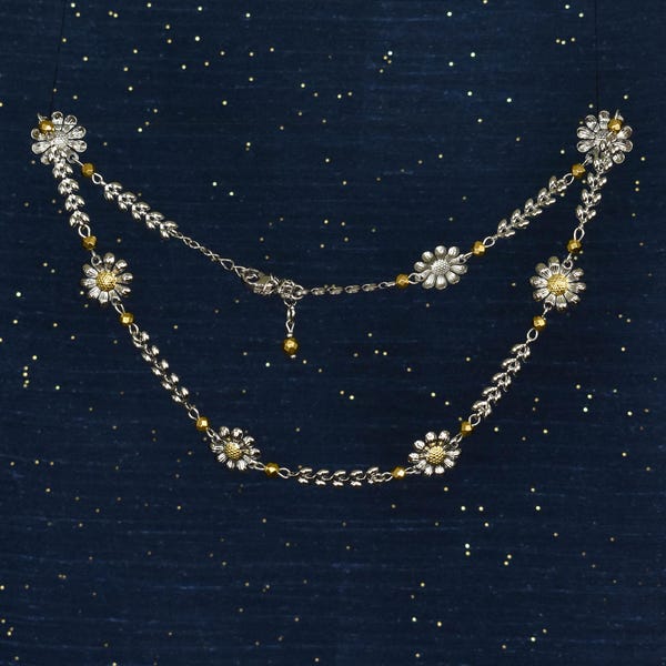 Daisy Chain | hypoallergenic tarnish-free two-tone stainless steel grunge ethereal cute flower plant silver and gold choker necklace