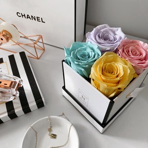 Make a Glamorous Chanel Box of Roses for cheap with Reused items DIY LUXURY FLOWERS  BOX 