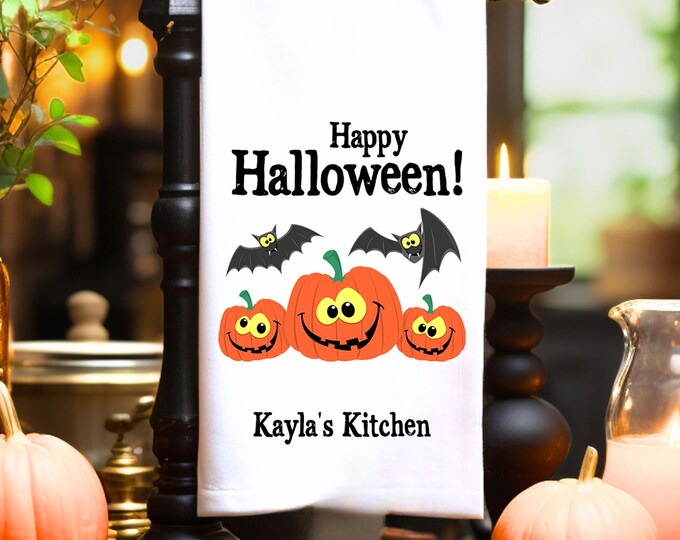 Vintage Style Halloween Towel - Grinning Pumpkins & Bats - Free Customizing