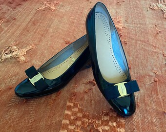 vintage Salvatore Ferragamo ballerines en cuir verni taille 6,5