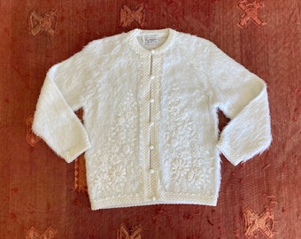 vintage fluffy embroidered cardigan size S