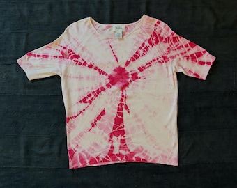 Jersey de manga corta de seda teñida con la técnica tie-dye de los años 90 de Neiman Marcus, talla S