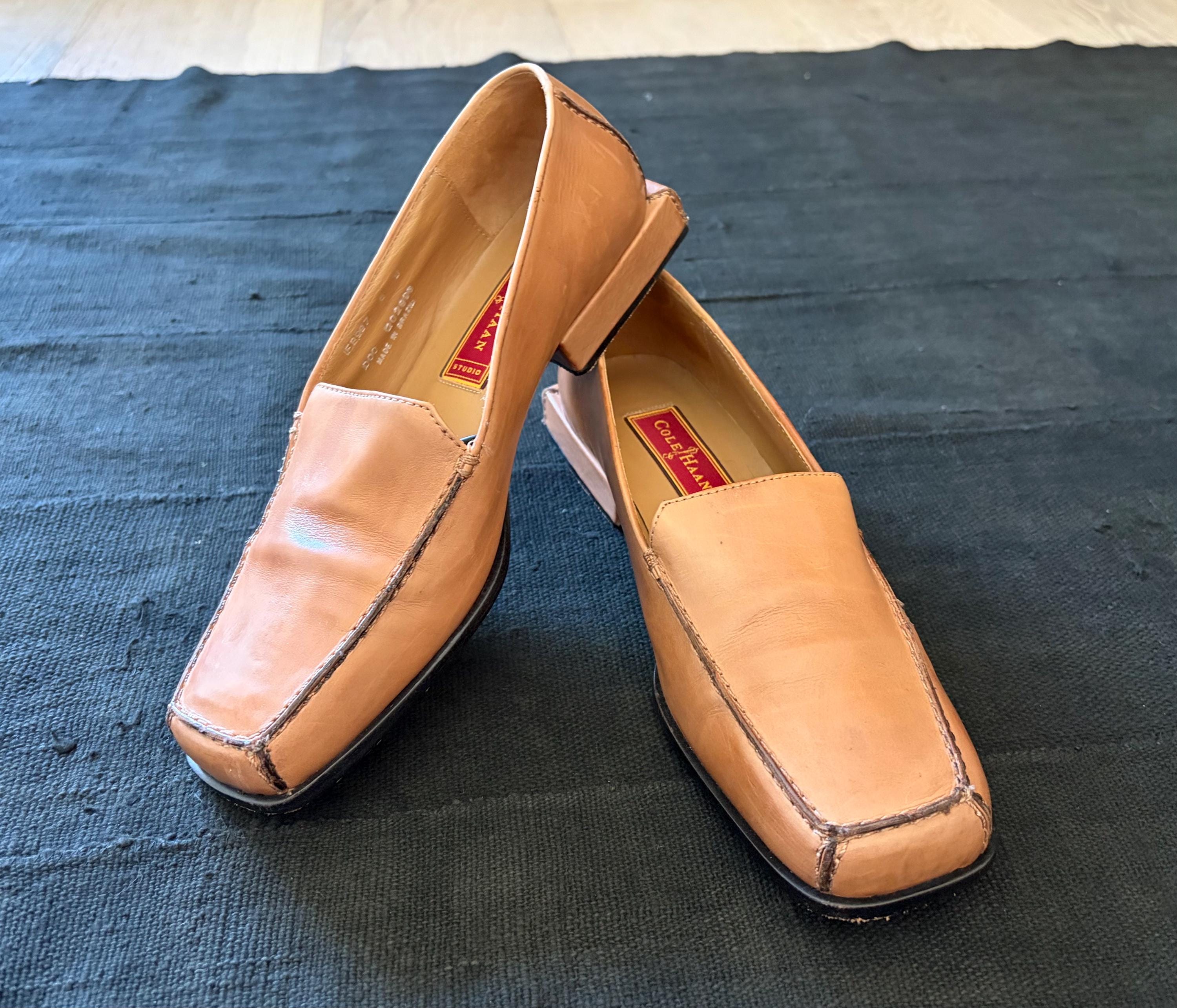 Cole Haan, 90’s Cole Haan square heeled leather loafers size 6