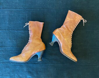 Turn of the century lace up heeled boots size 7.5 AAA