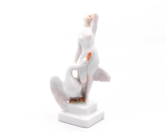 Leda and the swan - Vintage Herend Porcelain - Lady woman dame and bird - Hand painted art-deco figurine - From the '60s - Made in Hungary