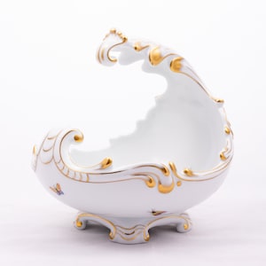 Rotschild shell - Rare numbered Herend porcelain - Four footed offering bowl with handle - Hand Painted - Gold plated - Hungary &#39;70s