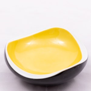 Black & yellow - Cmielow porcelain - Ashtray - Simplistic mid century modern design Mcm - Made in Poland Ćmielów &#39;60s - Zofia Przybyszewska