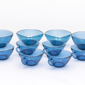 Summer skies - Retro Vereco glass drinkware set - Azure blue - Vintage Italian glass art - Set of glass cups and bowls - From the &#39;70s Italy