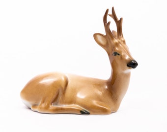 Deer in the grass - Rare Zsolnay Pecs porcelain - Cute animal figurine - Hand painted brown colour - Art deco mcm - From the '60s