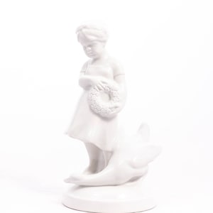 Goose feeding - Antique Epiag Pirkenhammer Porcelain- Simplistic unpainted figure - Little girl with bird - Czechoslovakia &#39;20s