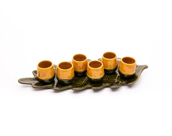 Oak-leaf - Vintage drinking set - Set of 6 shot glasses and offering tray - Acorns on leaf Hand painted - From the &#39;60s - Made in Hungary