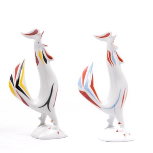 Art-deco roosters - Vintage Hollohaza porcelain - Red blue and yellow bird - Hand painted animal figurine - From the &#39;60s - Made in Hungary