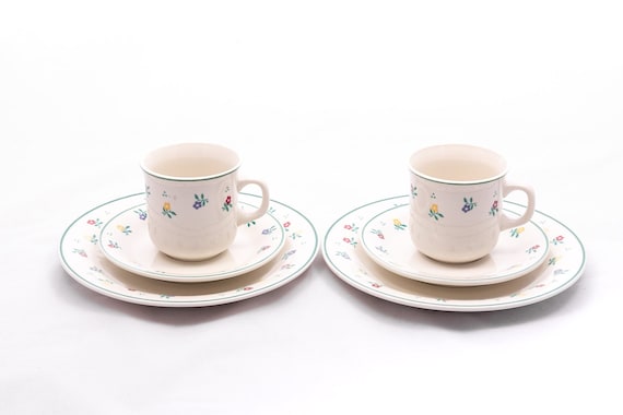 Frühlingswiese - Vintage 2 Personen Frühstücksset - Luciano Kollektion Porzellan - bunte Blumenmotive - Aus den 90er Jahren - Vintage Geschirr