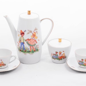 Spring playtime - Vintage children&#39;s tea set - Seltmann Weiden Porcelain - Retro grazie motifs - From the &#39;60s - Made in Germany Gdr