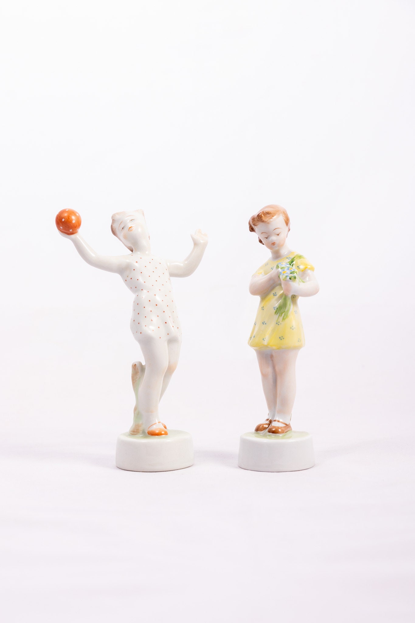 Playing girls - Vintage Zsolnay Pecs Porcelain - Child girl in dotty dress - Hand painted figurine - From the '60s - Made in Hungary