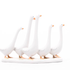 Duckrow - Vintage Aquincum porcelain - cute sleek design - Bird duck goose - Hand painted animal figurine - From the &#39;60s - Made in Hungary
