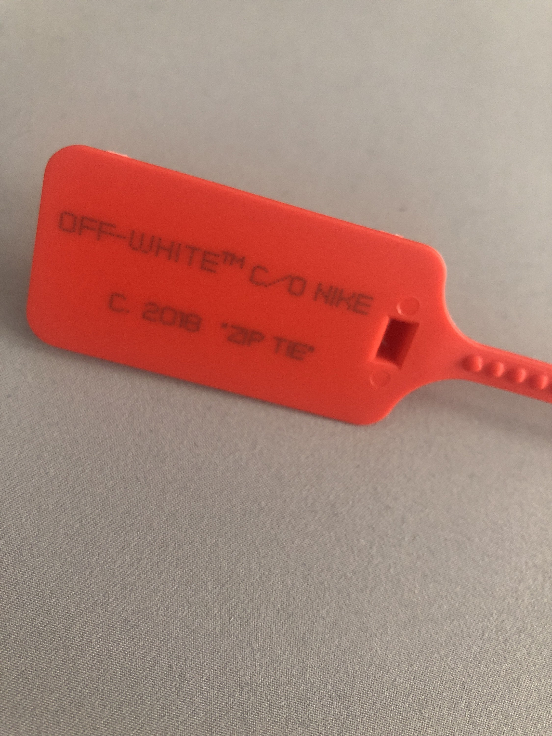 Red NIKE x Off White Zip Tag 2018 tie trainers air Jordan 1 | Etsy