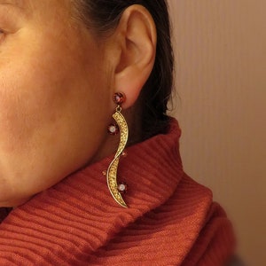 Gold Tone Rhinestone Dangle Earrings: Long Pendant Earrings