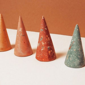 Pyramid Ring Holders Terrazzo / Colourful concrete Christmas Tree / Concrete Ring Bracket / Wedding gift image 6