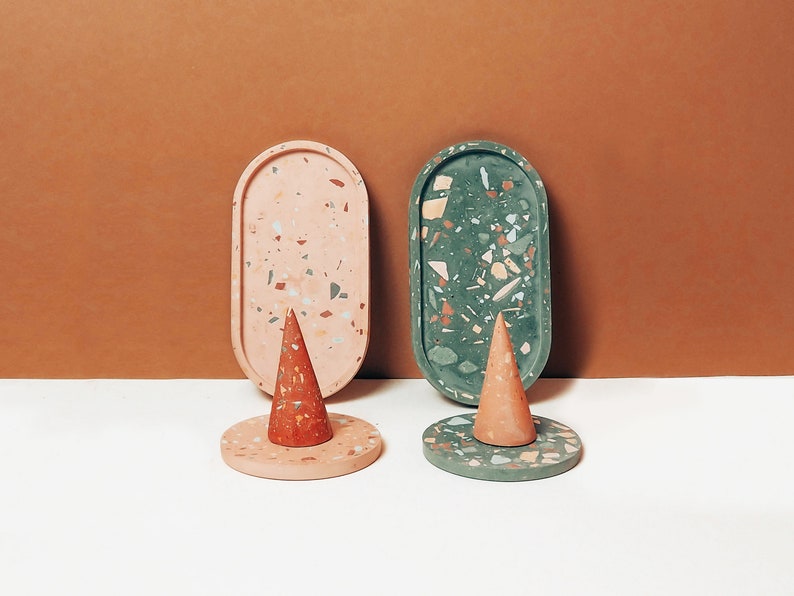 Pyramid Ring Holders Terrazzo / Colourful concrete Christmas Tree / Concrete Ring Bracket / Wedding gift image 4