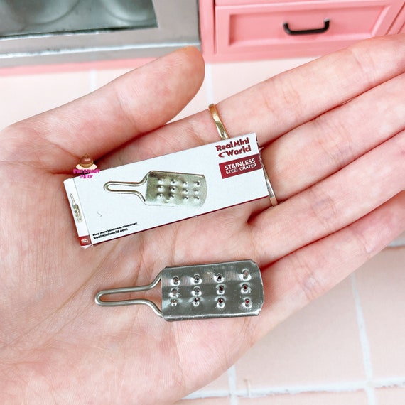Small Factory Mini Cheese Grater Pink