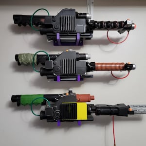 Uchwyty ścienne do gogli/miotaczy Ghostbuster