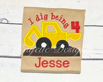 Jungen personalisierte Bagger T-Shirt | Geburtstag | Stickerei| Bauernhof Fahrzeug | Baustellenfahrzeug