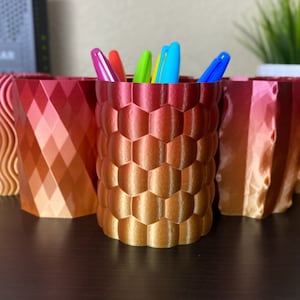 1,0 mm d'épaisseur | Fin de série | Porte-crayons en soie dégradé RO | Porte-stylos | Pots à crayons | Imprimé en 3D | RC | Rouge à orange