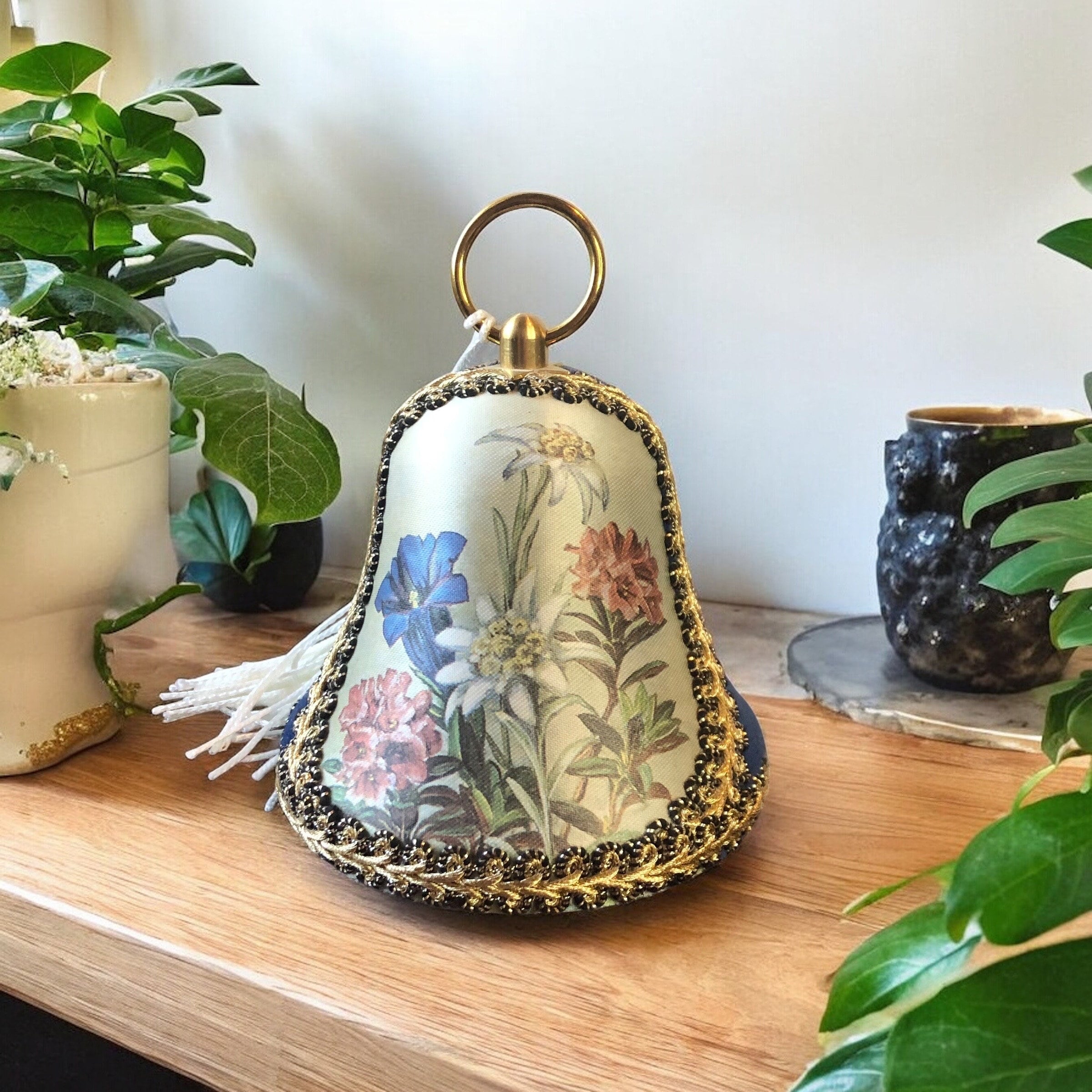 スイス製　REUGE MUSIC 1997,1998,1999 Bell 70s Reuge Bell Music Box Plays Edelweiss Sound of Music Made in