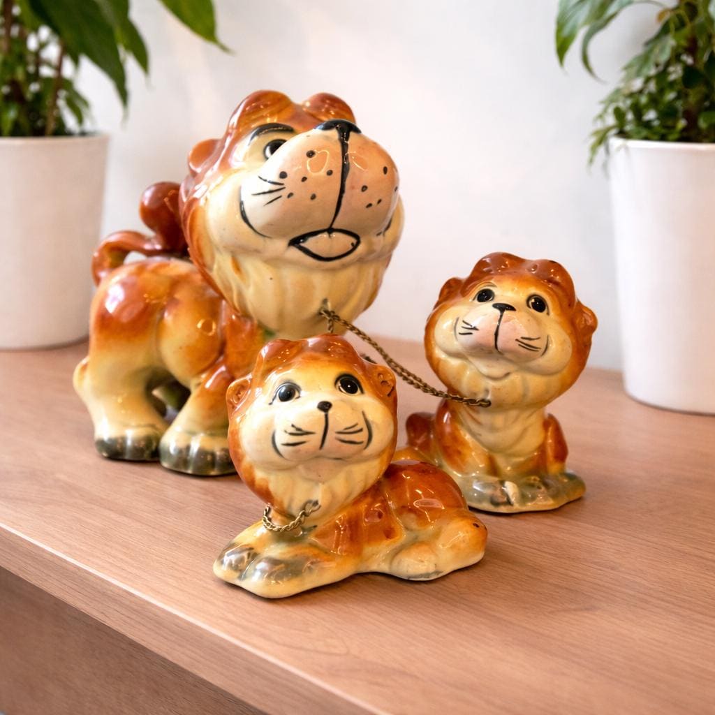 Vintage Japan Chain Family Figurines - Etsy