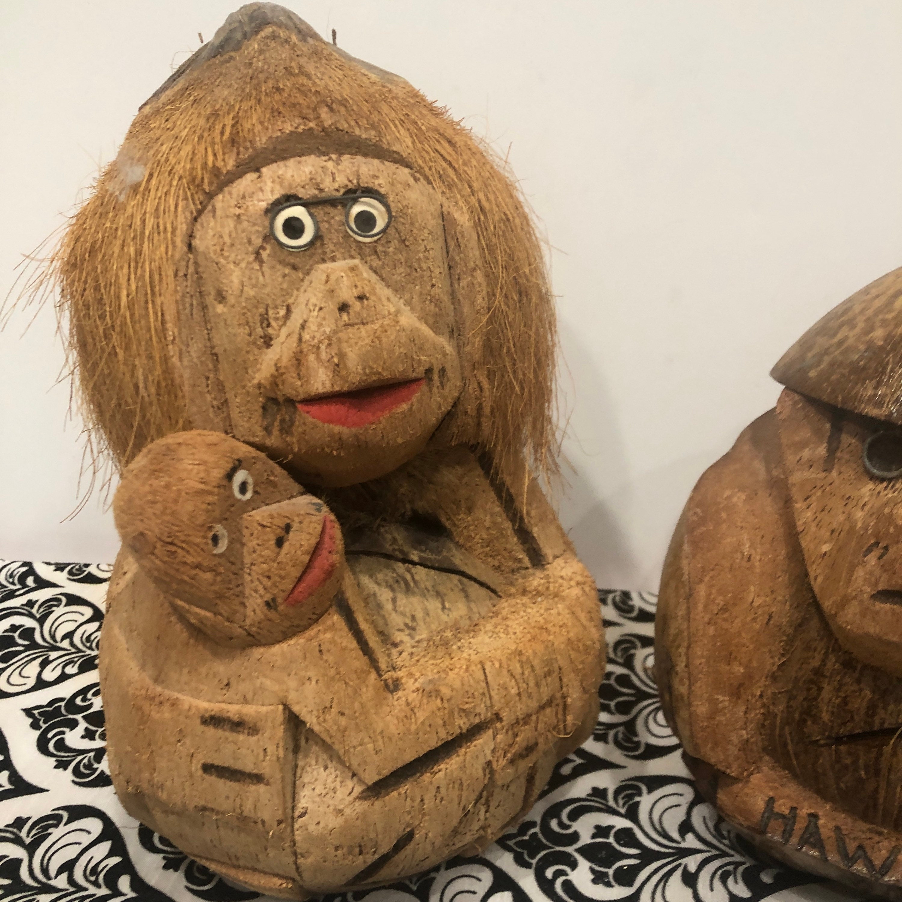 Conjunto de 2 alcancías de mono de coco tallado vintage, recuerdo  coleccionable hawaiano de Hawaii de la década de 1990, banco de monedas  vintage para adultos - Etsy México, image size:3000x3000