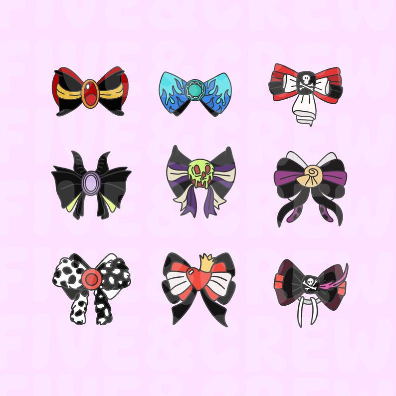 Op de afbeelding: Negen kleurrijke strikvormige emaille pins met verschillende ontwerpen. De pins hebben een verscheidenheid aan kleuren, waaronder rood, zwart, wit en paars. Sommige pins hebben schedel-, hart- en vlamdetails. De pins zijn gerangschikt op een lichtroze achtergrond.