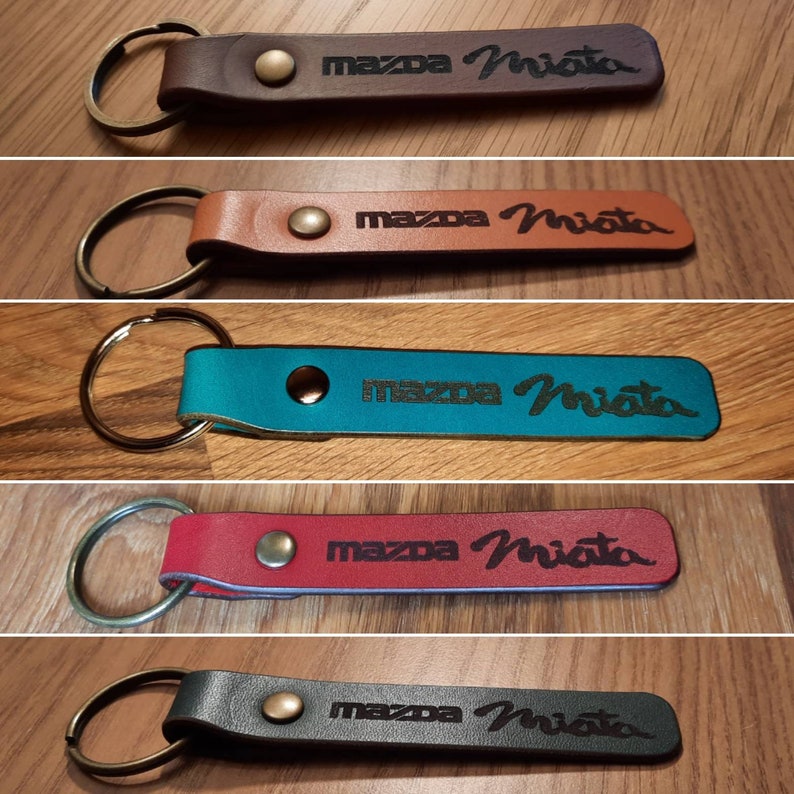 Au-Tomotive Gold INC Mazda Miata MX5 Black Carbon Fiber Texture Leather Key Chain Au-Tomotive Gold INC Mazda Miata MX5 Black Carbon Fiber Texture Leather Key Chain