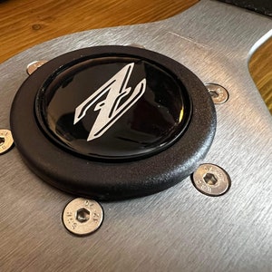 Retro Style Z Steering Wheel Horn Button