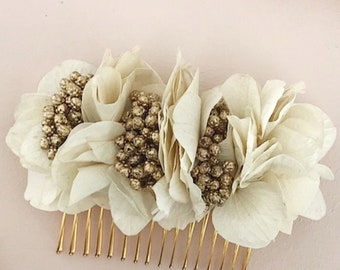 Peigne "ANA" en fleurs stabilisées pour la mariée